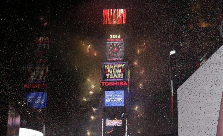 Nueva York entra en 2016 con su multitudinaria celebración en Times Square