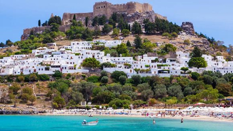 Grecia abre gratuitamente 120 sitios arqueológicos y museos por el plenilunio