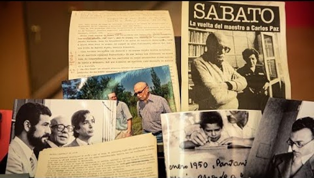 Libros, cartas y fotografías, el legado «in memoriam» a la Caja de las Letras de Ernesto Sábato