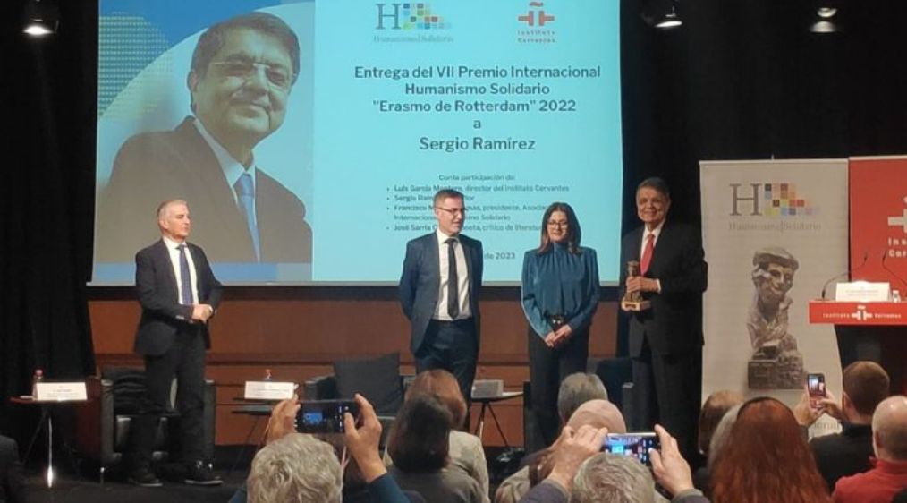 El Instituto Cervantes acogió la entrega del Premio «Erasmo de Rotterdam» a Sergio Ramírez