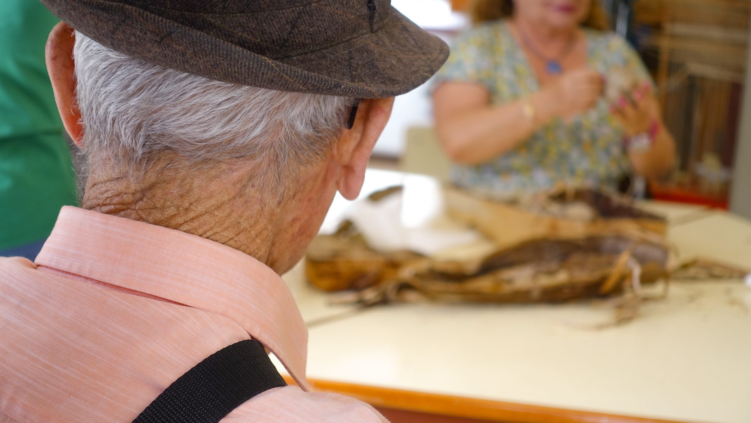 El Museo y Parque Arqueológico Cueva Pintada promueve talleres para activar los recuerdos de las personas mayores con antiguos juegos tradicionales