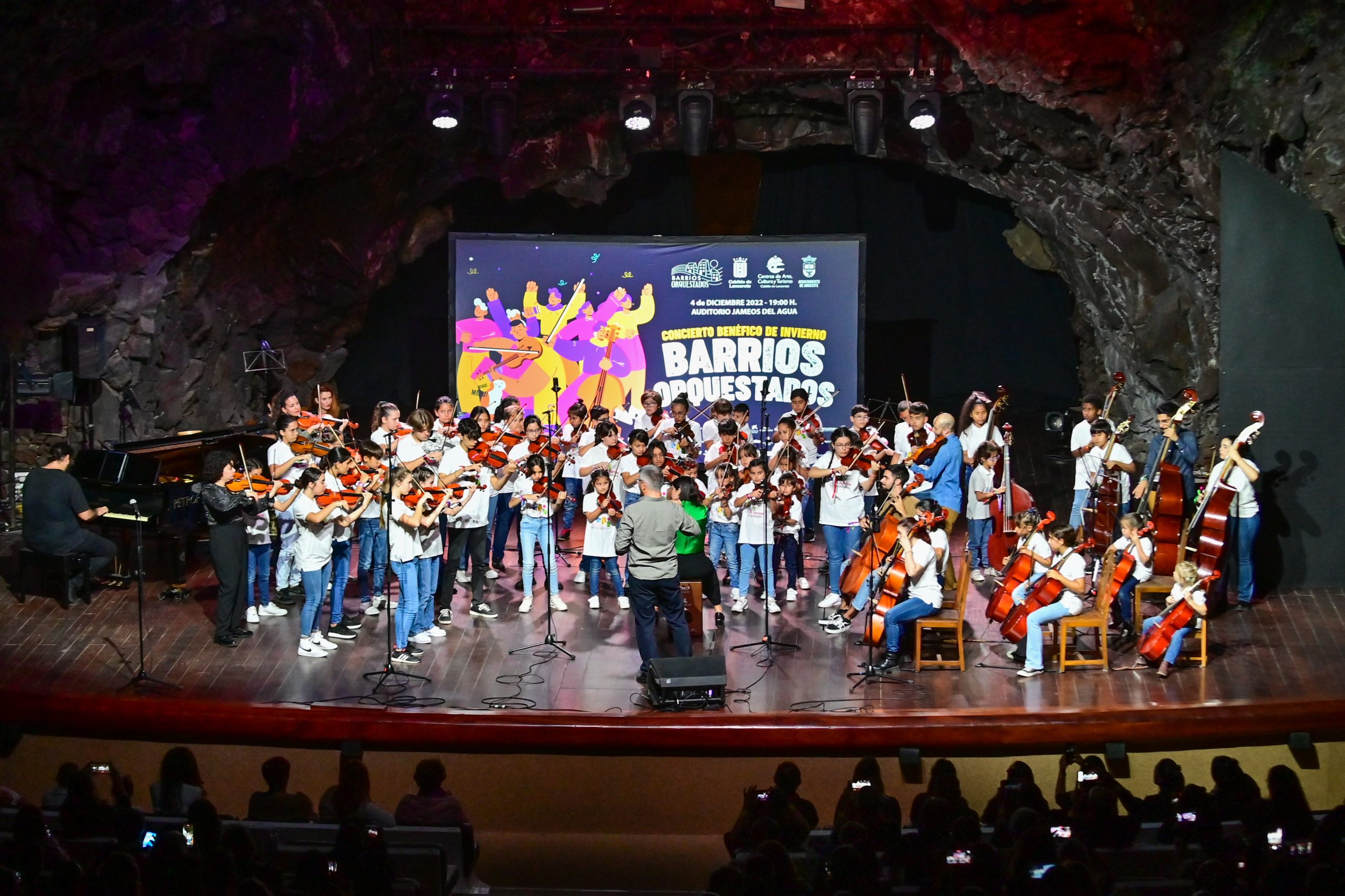 La orquesta de Barrios Orquestados celebra su concierto benéfico anual en Jameos del Agua