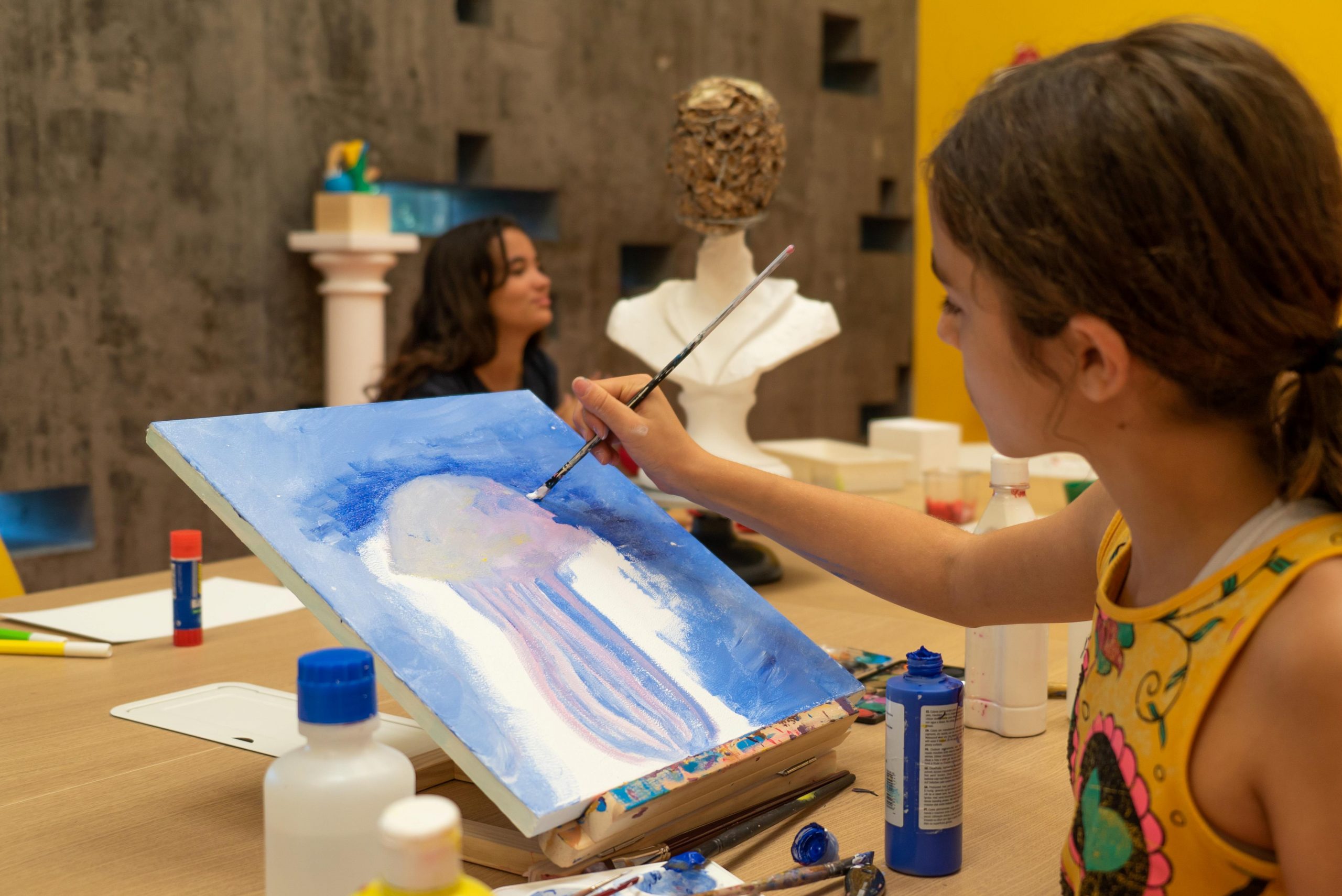 El MiniTEA acoge una exposición sobre la relación del ser humano con el medio natural