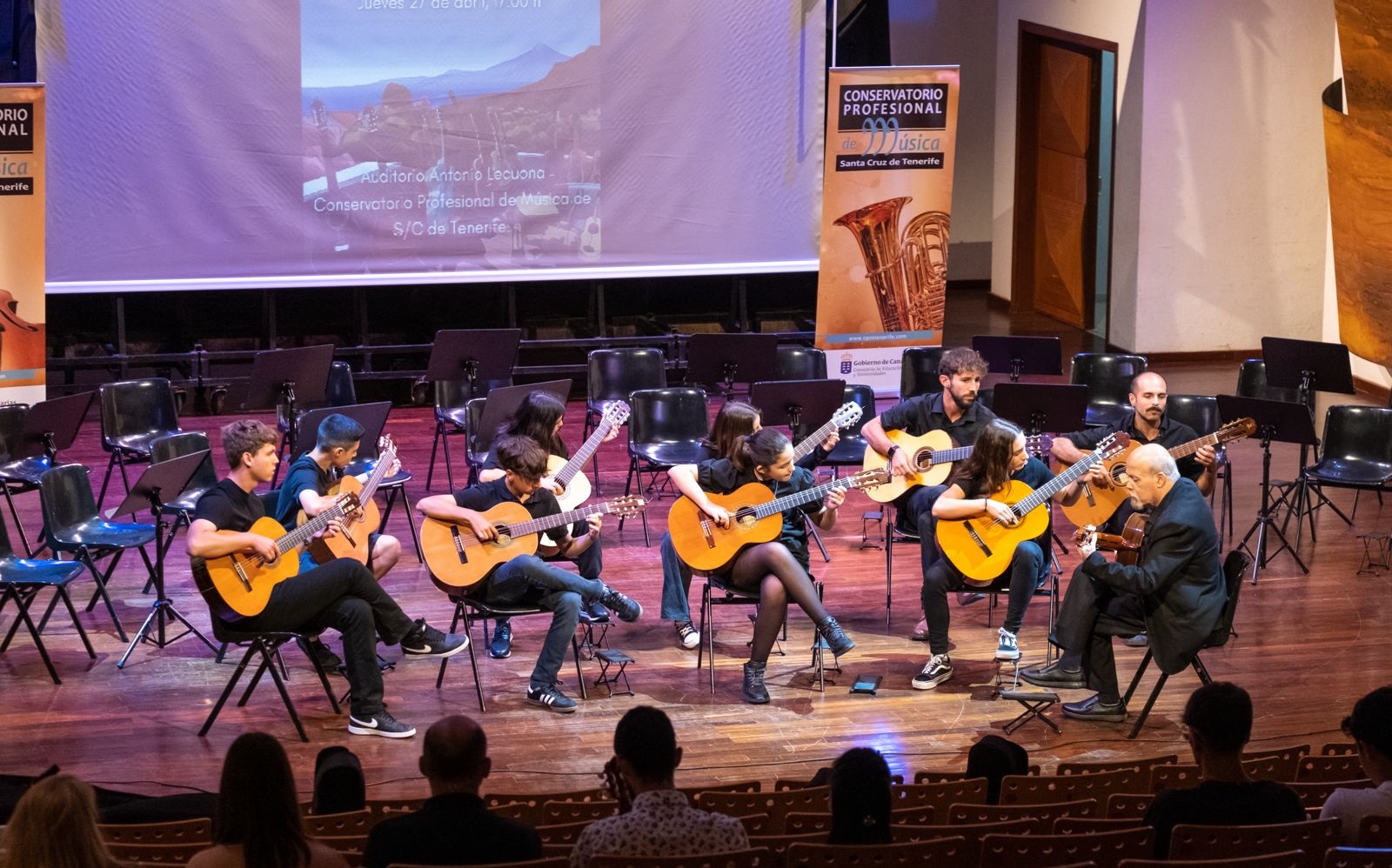 15 formaciones musicales de Gran Canaria y Tenerife se dan cita en el III Encuentro de Instrumentos de Cuerda Pulsada del CPMT