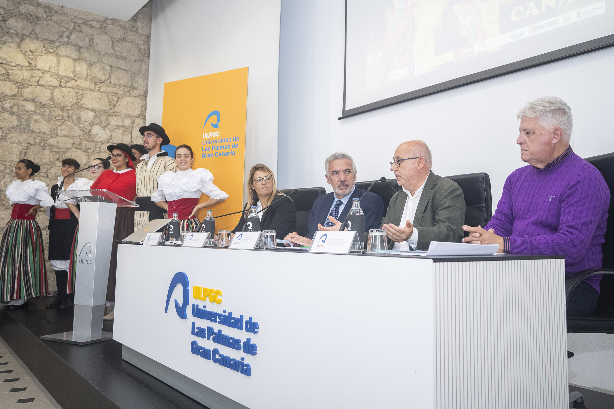 El folclore de México, Francia, Guinea-Bisáu, Senegal, España y Canarias resuena en el escenario multicultural de Ingenio