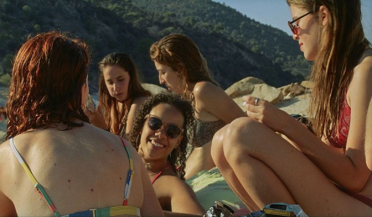 El museo TEA proyecta ‘A nuestros amigos’, un retrato generacional sobre la amistad y el paso a la edad adulta