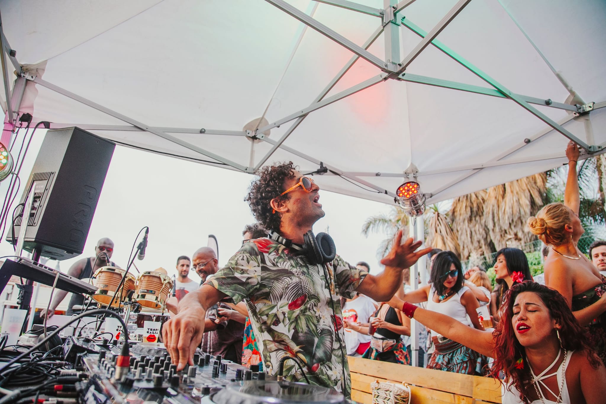 Nickodemus reina en Tropicalia