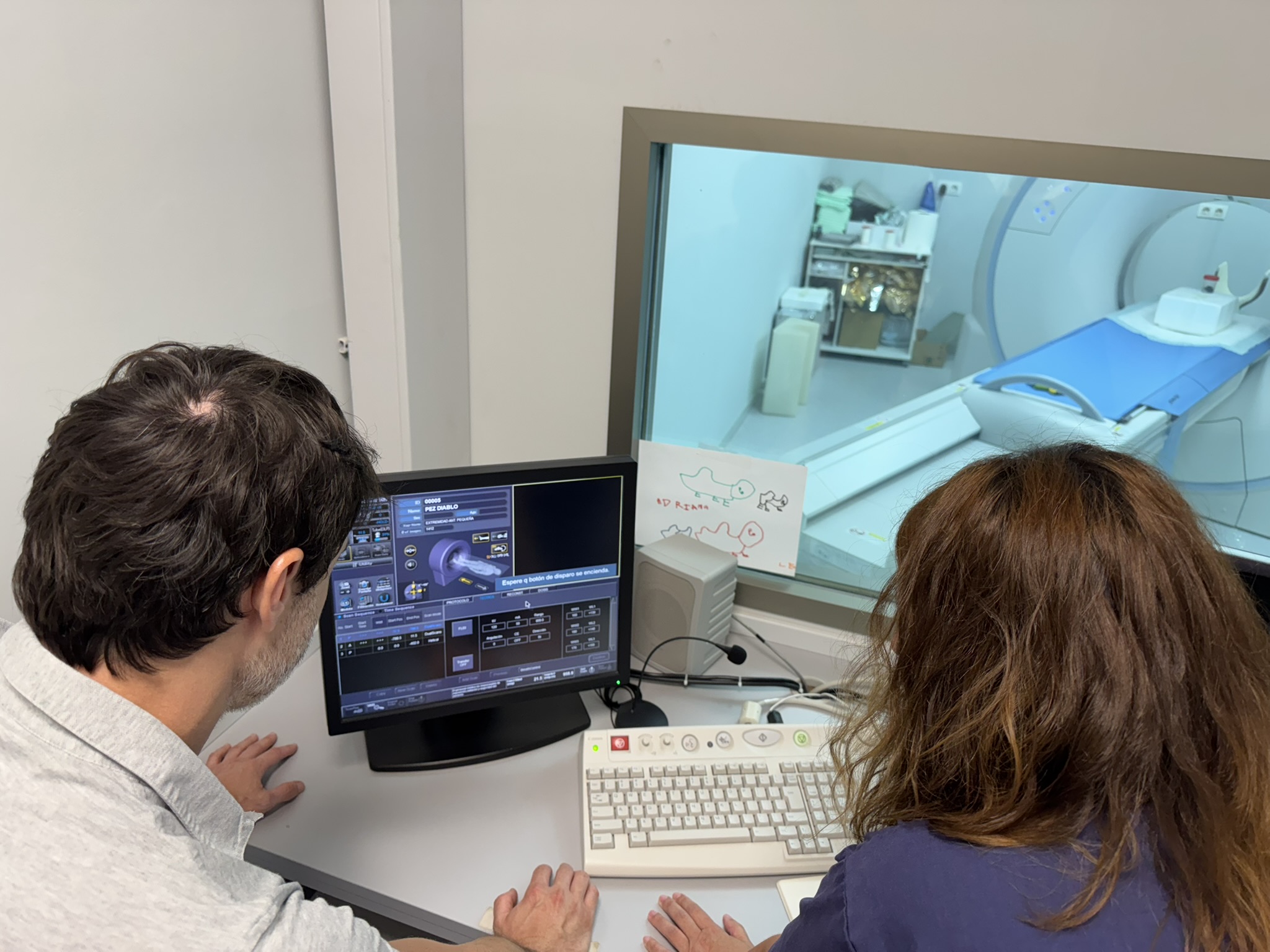 El pez ‘diablo negro’, custodiado en el MUNA, es analizado mediante tomografía computarizada