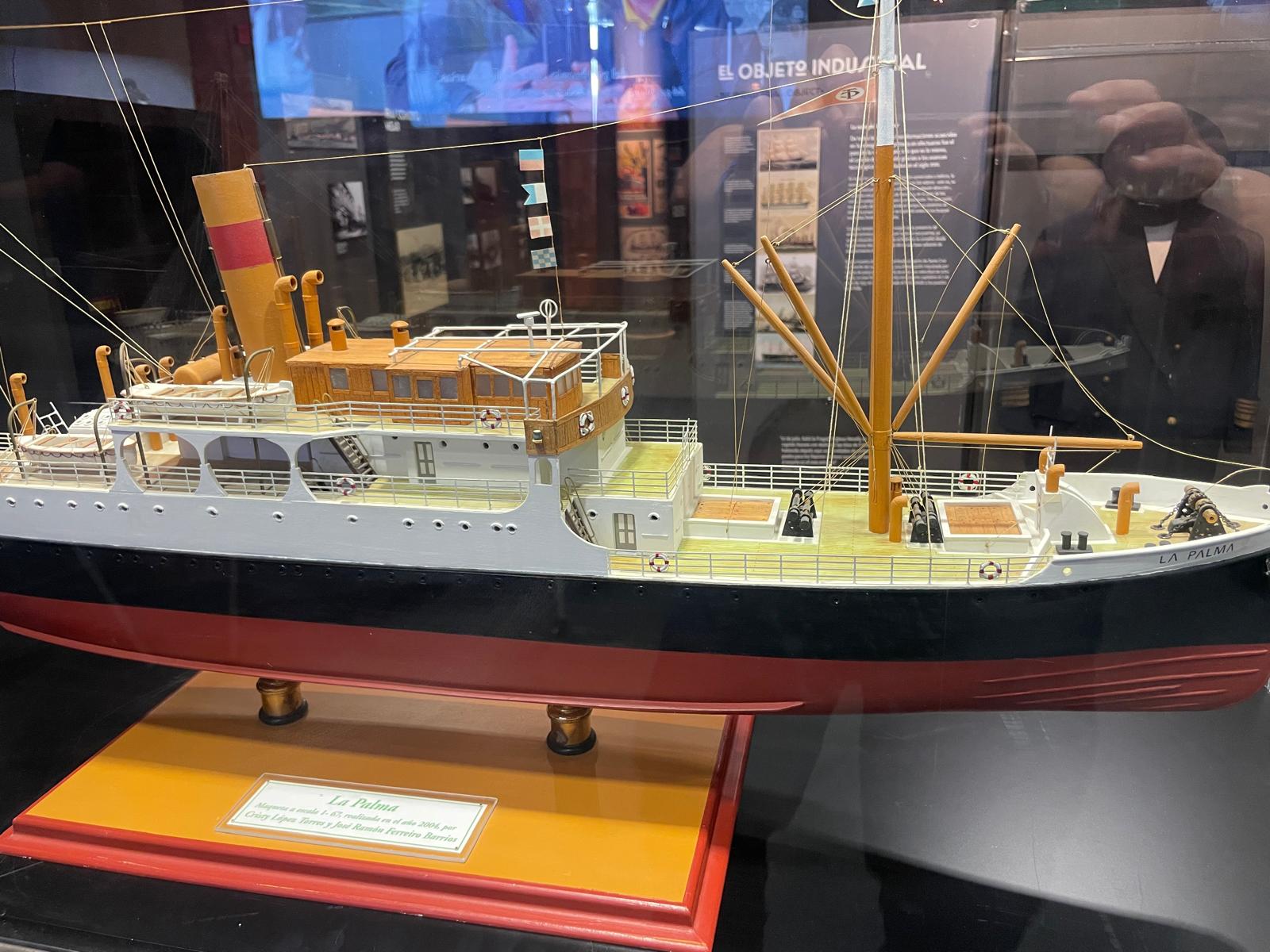 La muestra ‘El humo del progreso’ recala en La Gomera con Museos  de Tenerife y Fundación Canaria Correíllo La Palma