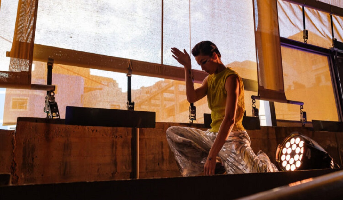 Cueva Pintada acoge el espectáculo DAMA, un universo expansivo de danza, acrobacia, música y arquitectura