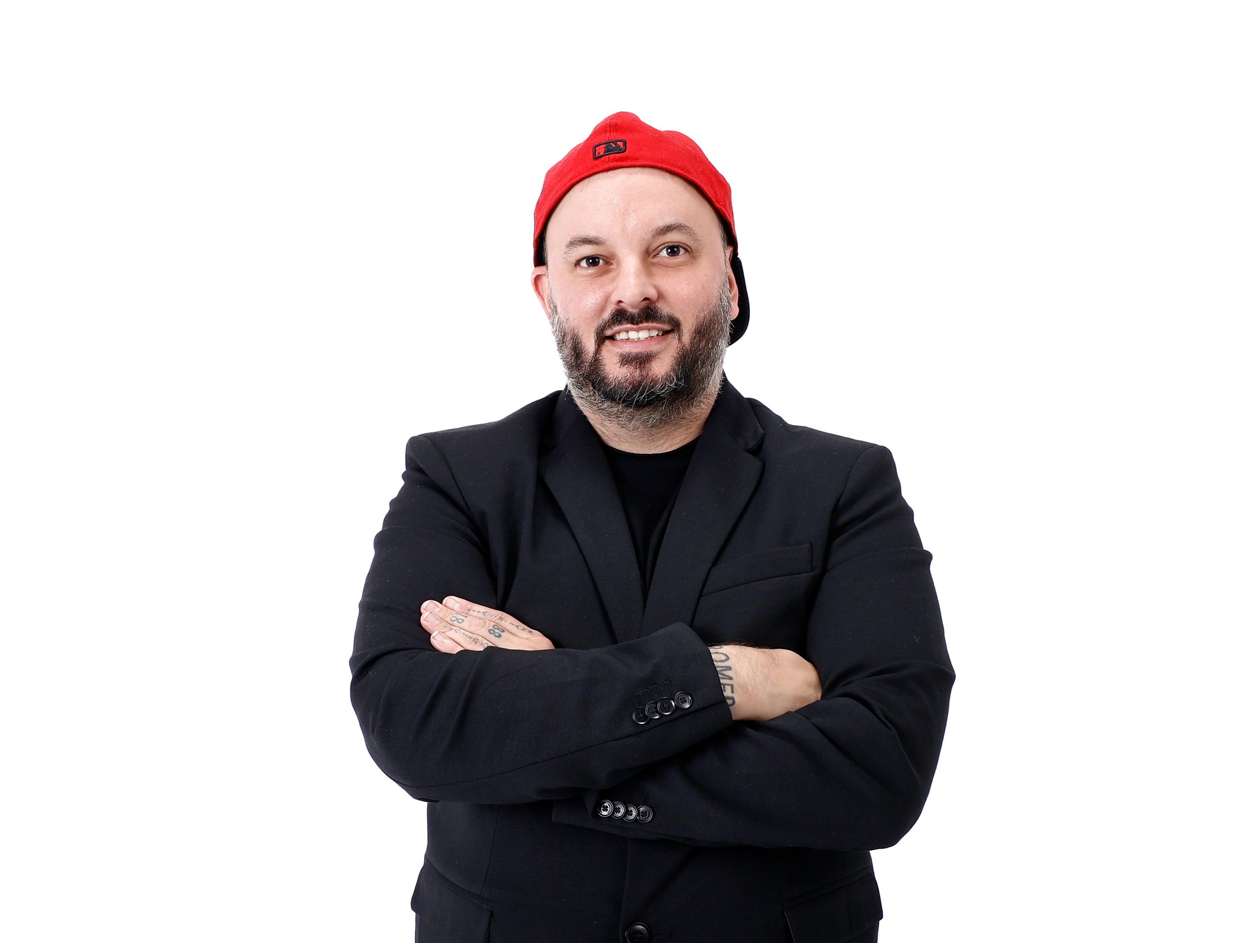 Saúl Romero: «Más que vivir del humor, se sobrevive»