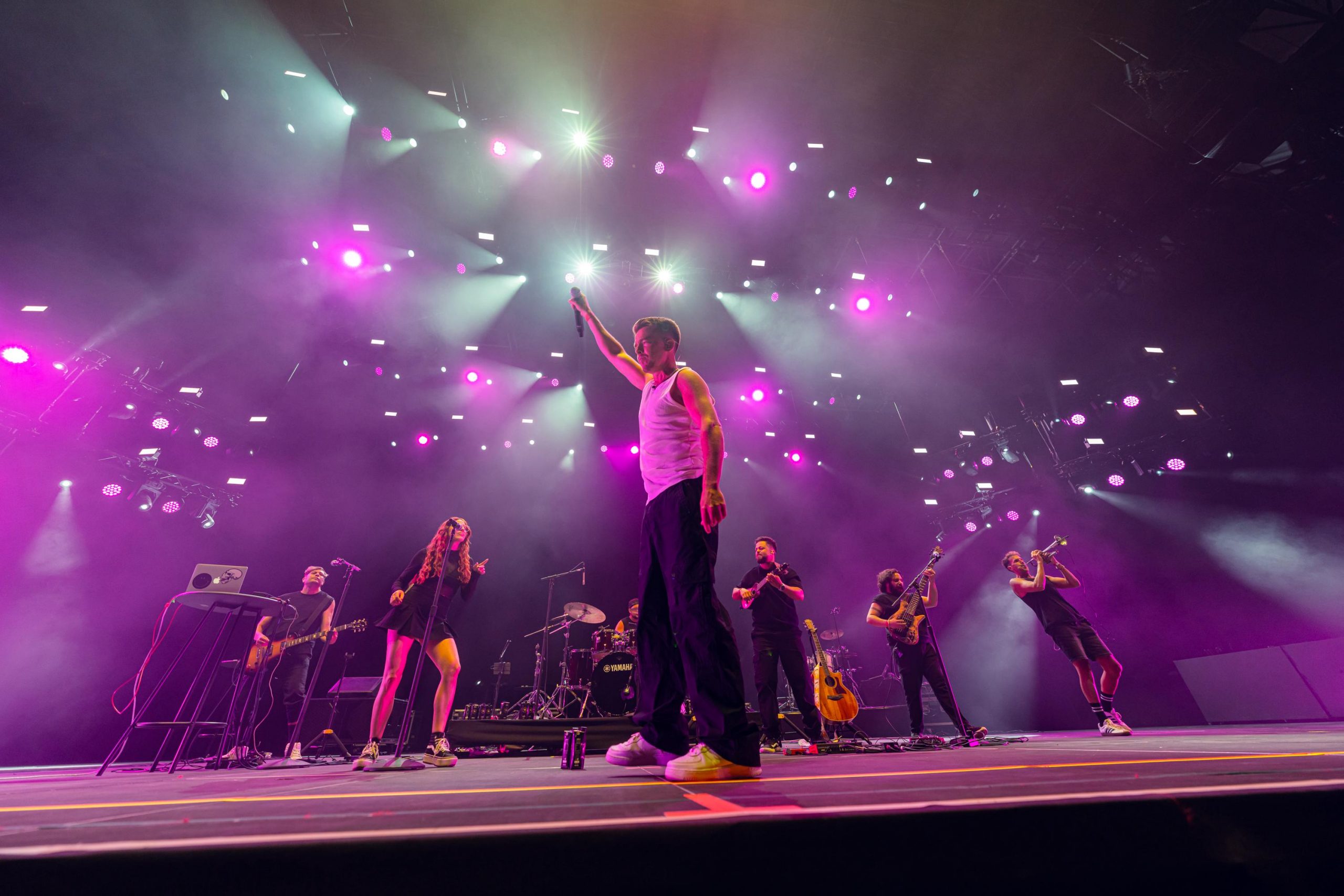OM Domínguez y Liane, ganadores de Sonora, llevan la nueva música canaria a Starlite Occident ante unas 6.000 personas