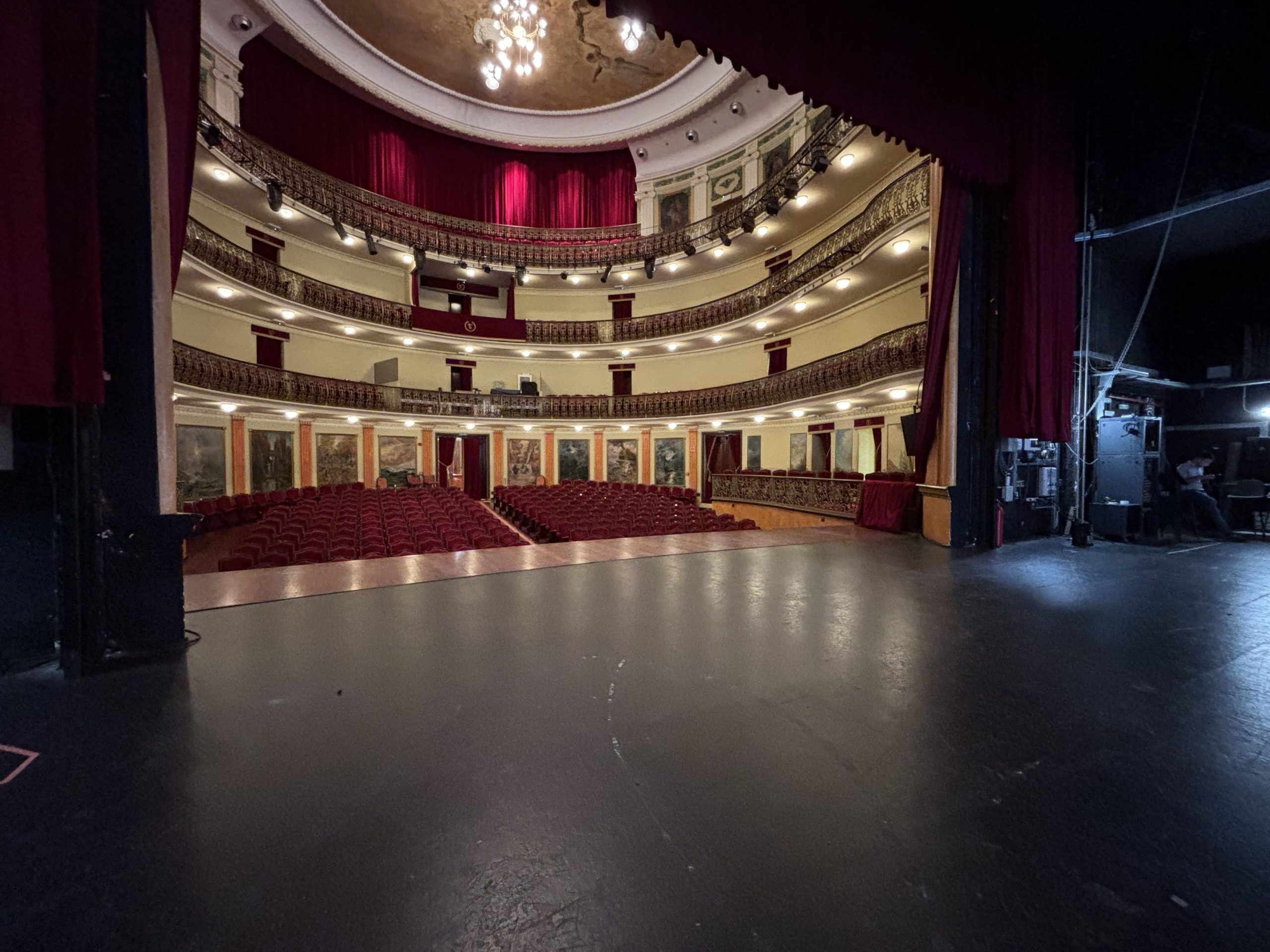 El Ayuntamiento de La Laguna acomete obras de reparación en el Teatro Leal