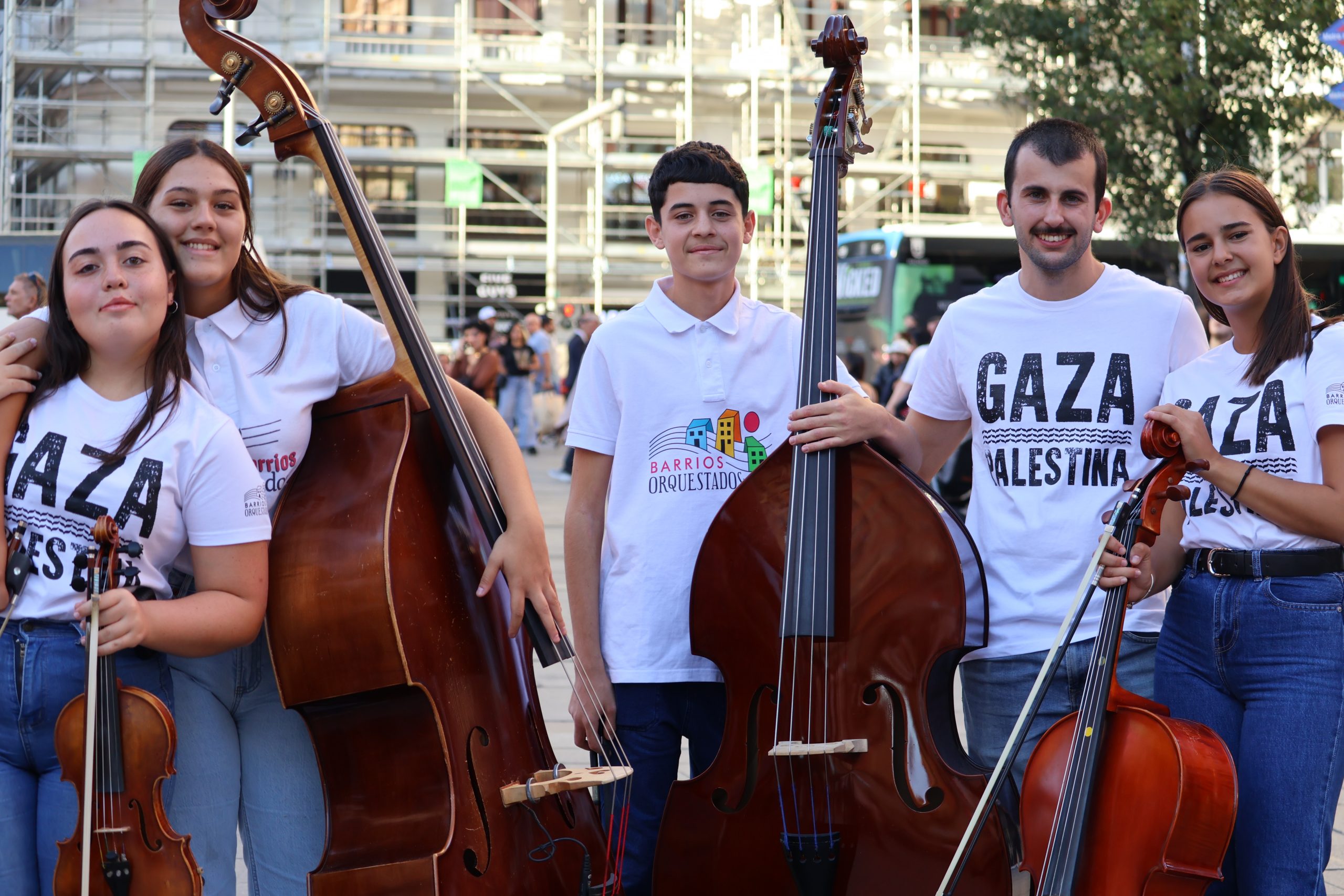 Una orquesta juvenil canaria irrumpe en el centro de Madrid con un flashmob para reclamar el cese del genocidio en Gaza