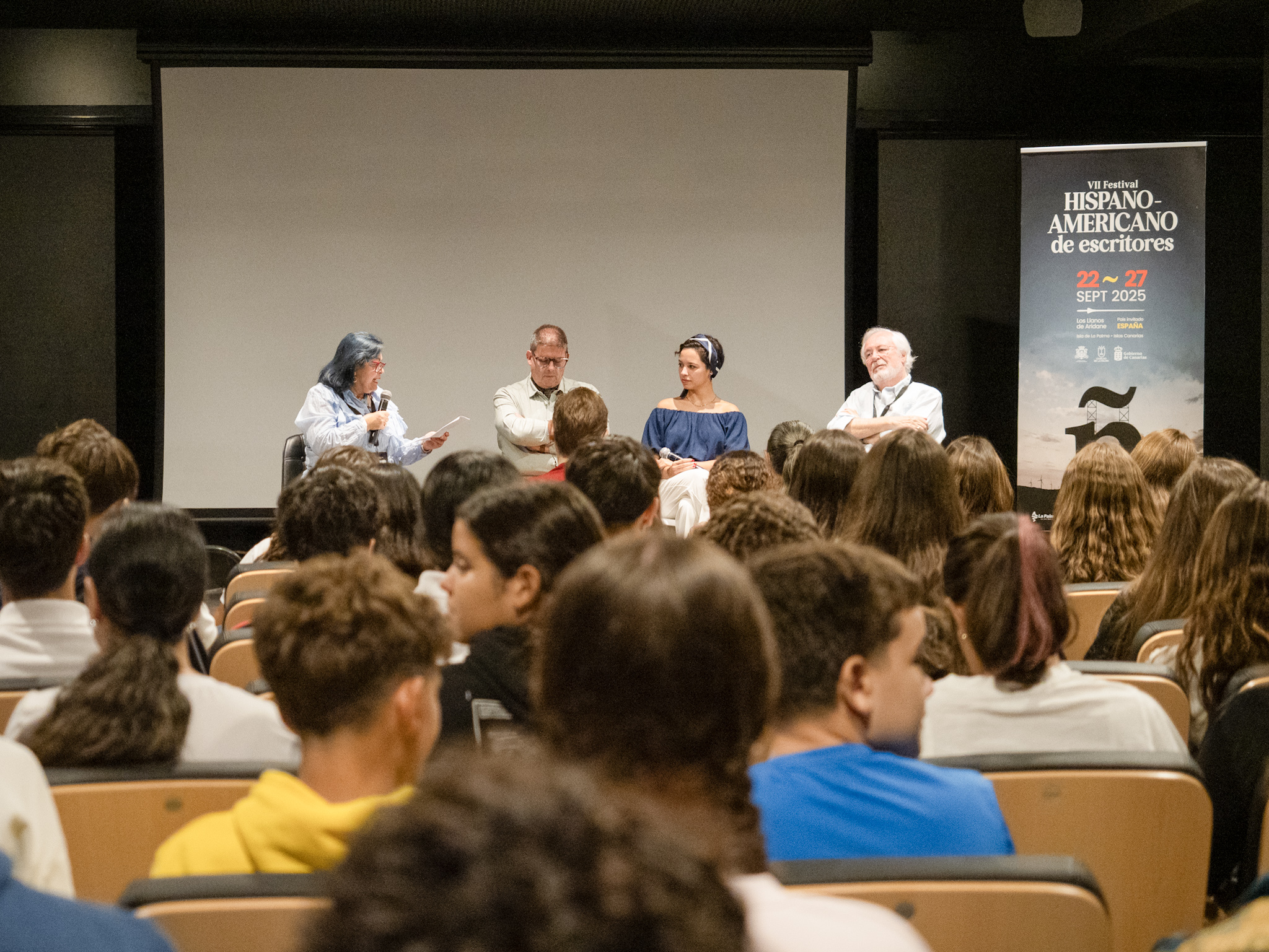 Cerca de 800 jóvenes participan en el Festival Hispanoamericano de Escritores