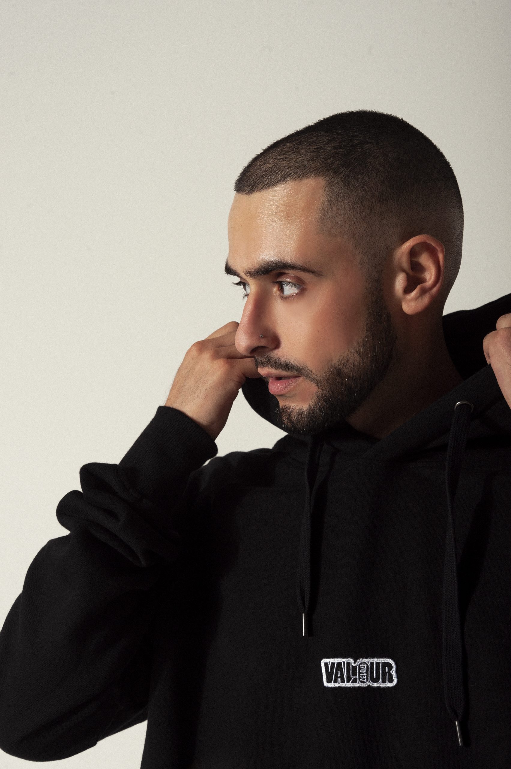 Del underground al futuro: la nueva era de AJ Christou en Papagayo Tenerife