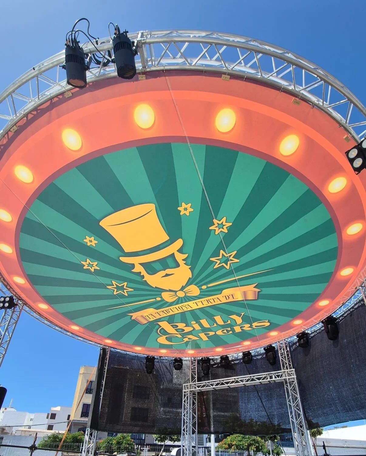 Arrecife se llena de color esta tarde con el pasacalles inaugural de la Feria de Billy Capers