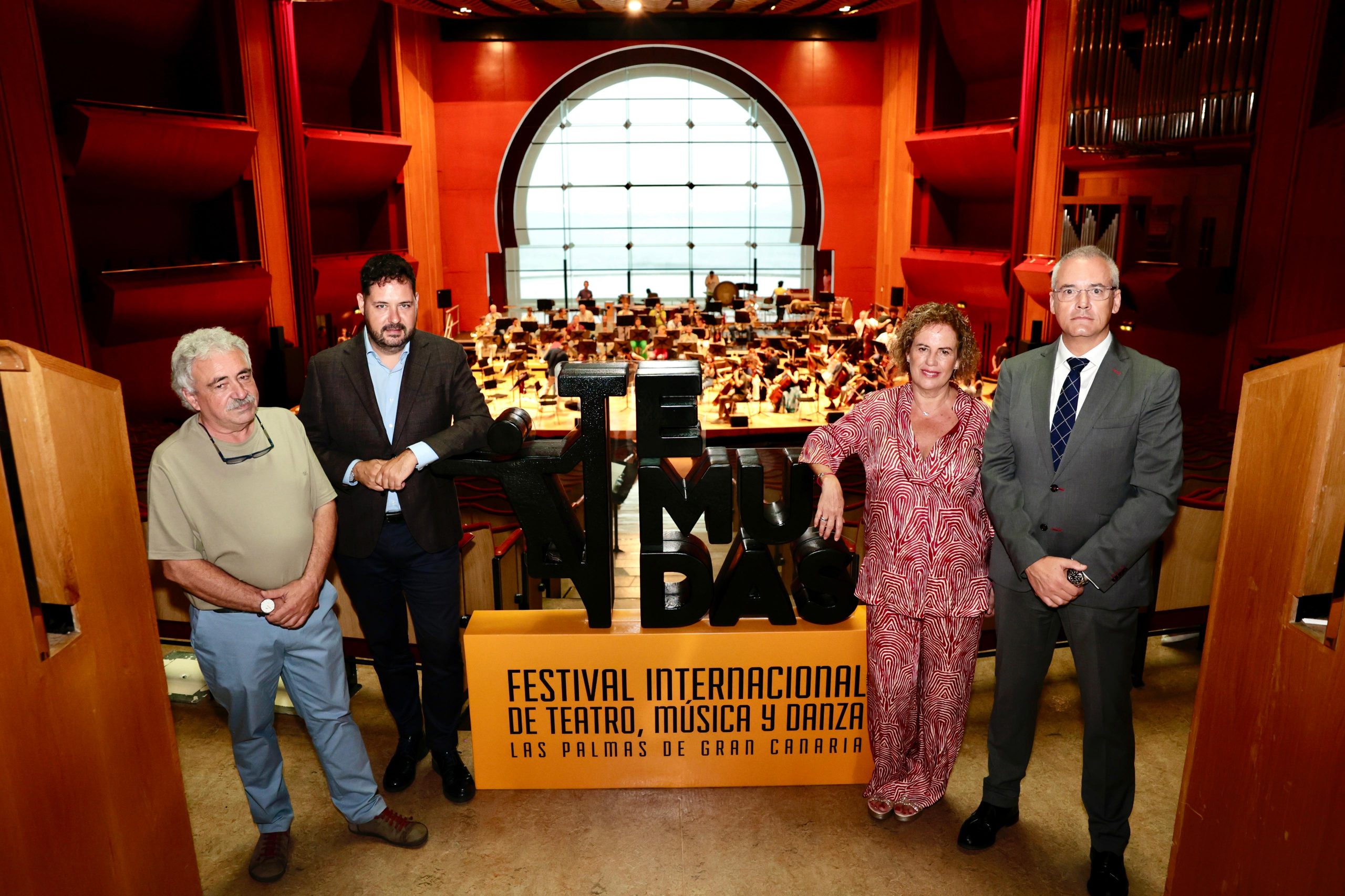 «En torno a Carmen» llevará los acordes de la OFGC a los contenedores del Muelle de La Luz