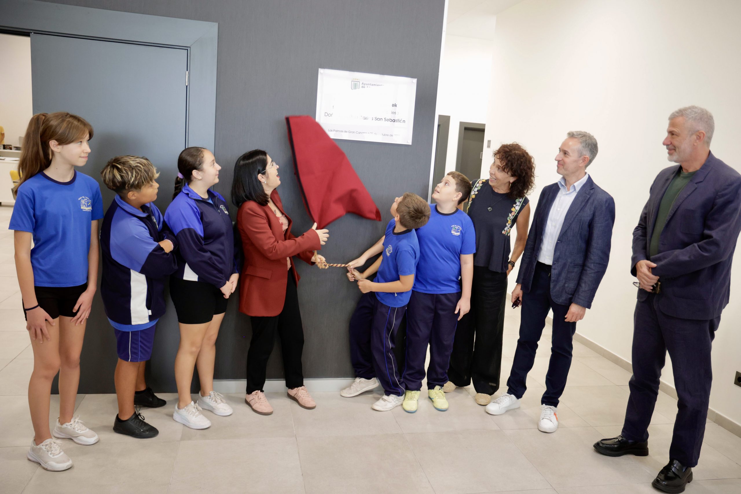 La ciudad inaugura una nueva biblioteca dedicada a su Hijo Predilecto, el escritor Alexis Ravelo