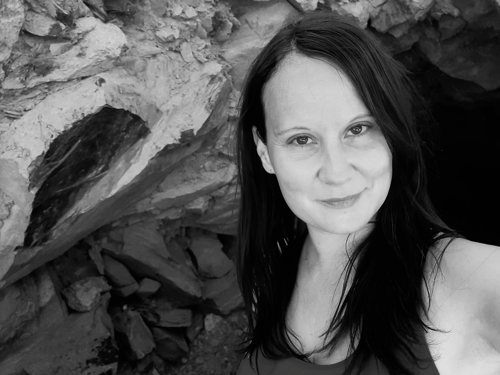 La poeta Acerina Cruz presenta su último poemario, ‘Fuera de lugar’ en la Biblioteca Insular