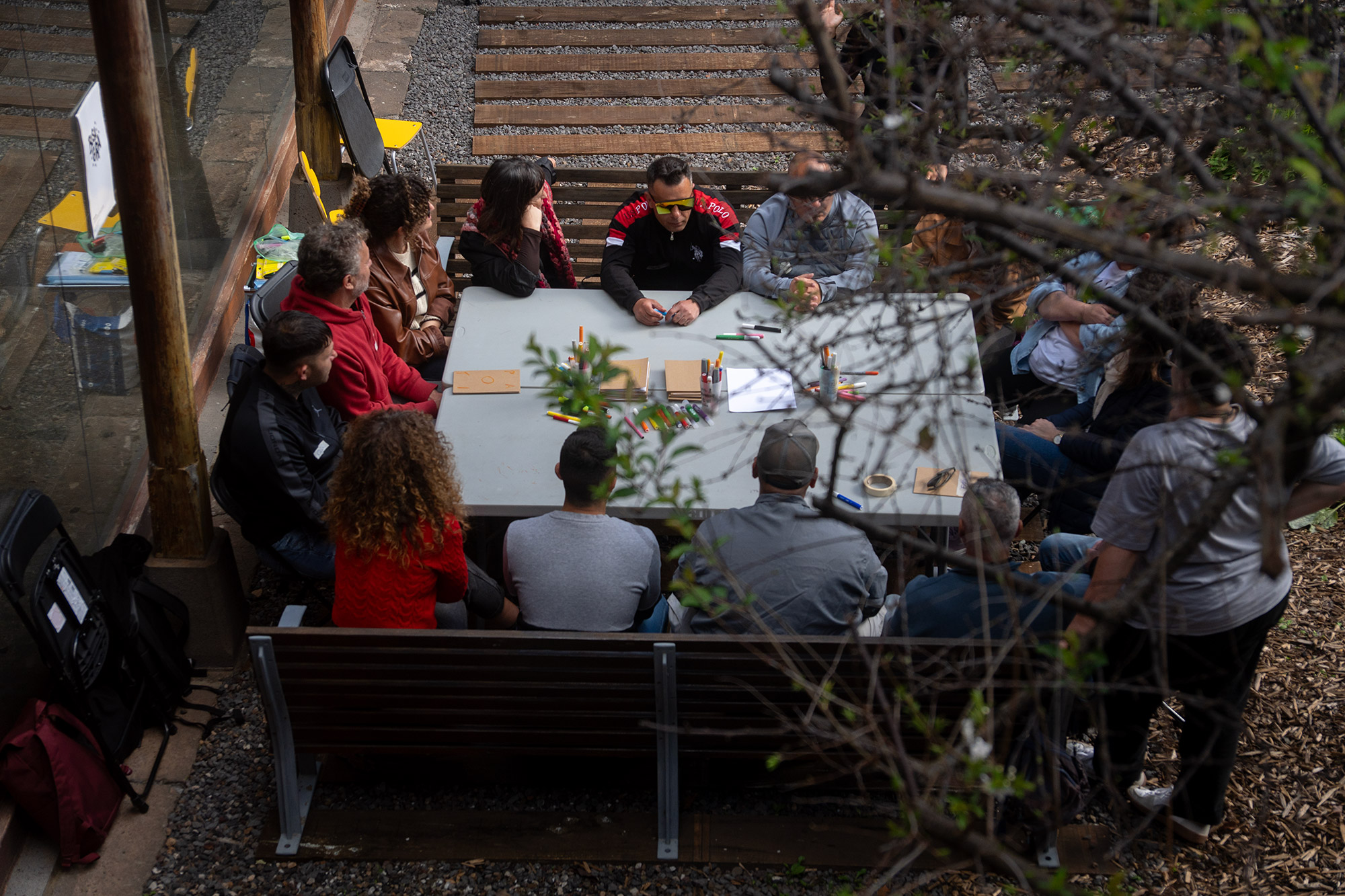 La Biblioteca Municipal de La Laguna acoge ‘Patios entrelazados: los tiempos habitados’, una exposición sobre arte, salud mental y libertad