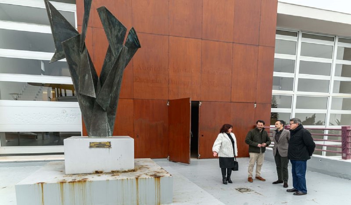 El Cabildo concluye la reparación y pintura de la fachada del Auditorio Capitol de Tacoronte tras una inversión de 40.000 euros