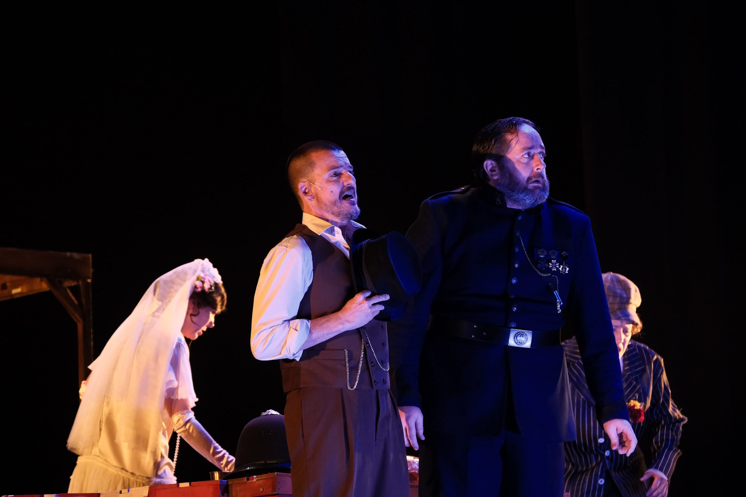 Coque Malla confiesa sentirse “como un vil rockero, tan orgulloso y emocionado como aterrorizado” ante el estreno de ‘La Ópera de los Tres Centavos’