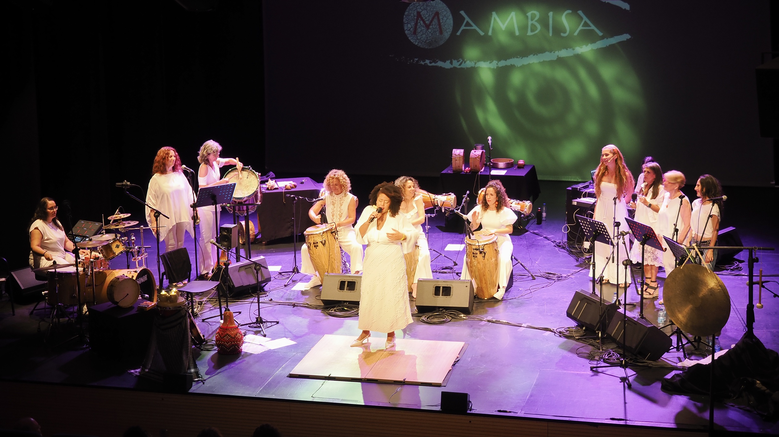 Mambisa presenta sus últimas composiciones en el Espacio Cultural CajaCanarias de Santa Cruz de Tenerife