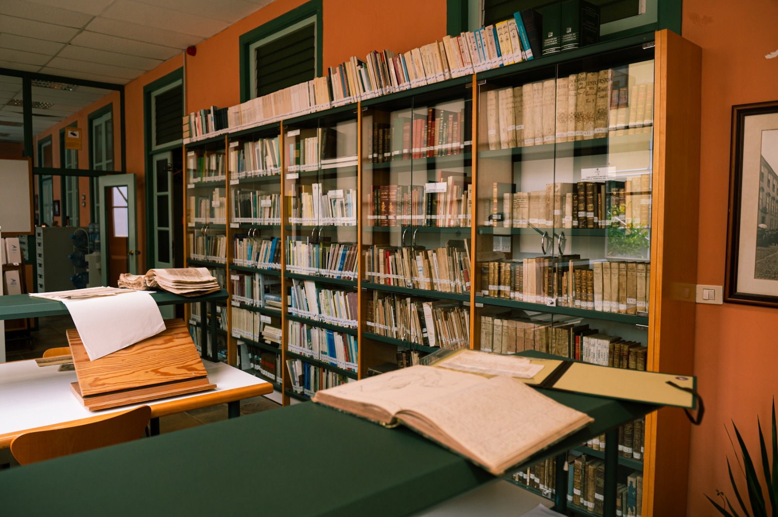 La Laguna abre al público los tesoros documentales que narran cinco siglos de historia insular