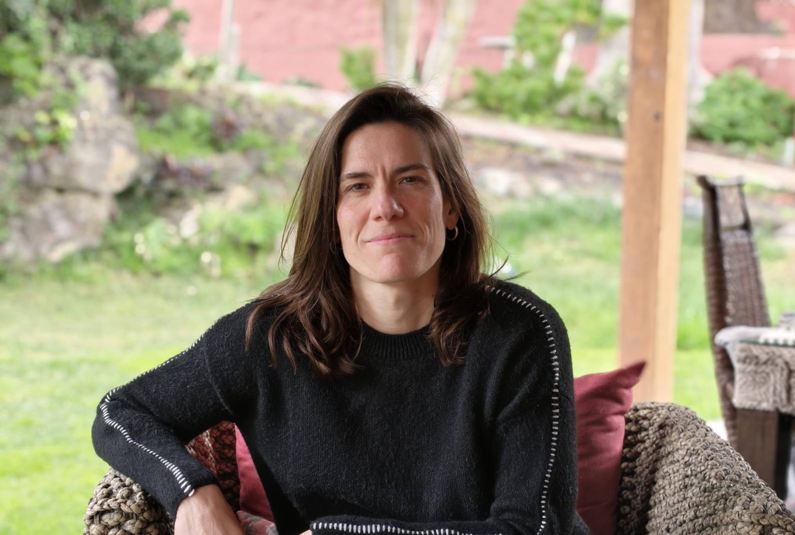 ‘Vidas comunes’, la novela de tintes costumbristas de Raquel Rodrigo que trata la soledad urbana y la gentrificación