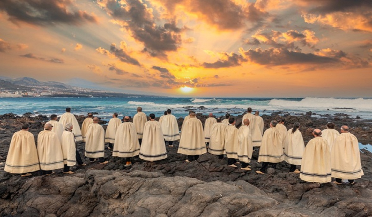 Los Sabandeños, y más de quince propuestas musicales, actúan en el Burger Fest Canarias