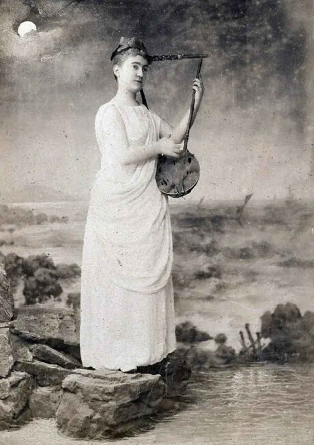 El Cedocam celebra la conferencia ‘Cien años sin Esmeralda Cervantes’ en el marco de la muestra sobre la artista