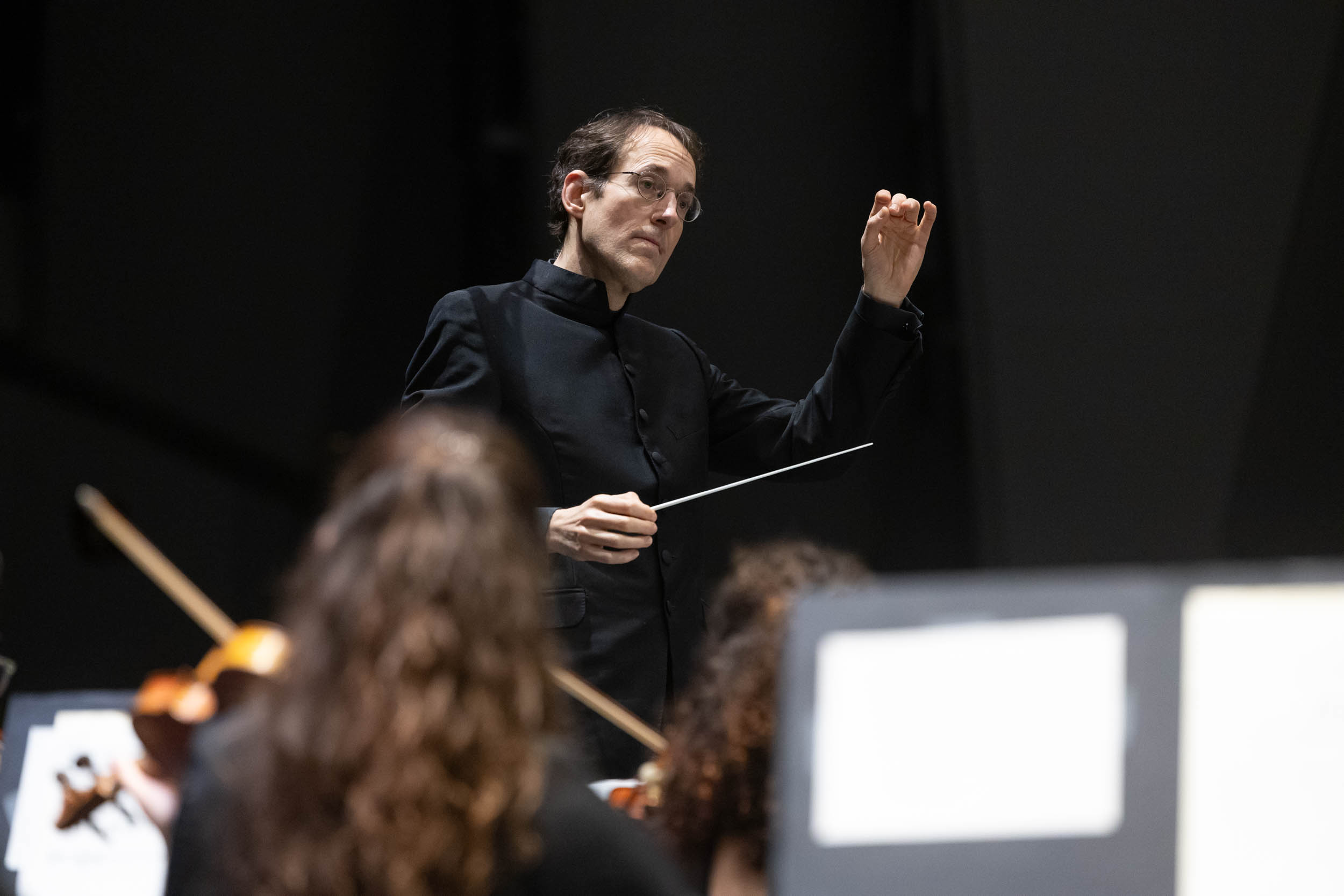 Pablo Ferrández regresa a la Sinfónica de Tenerife con el Concierto para violonchelo de Shostakovich