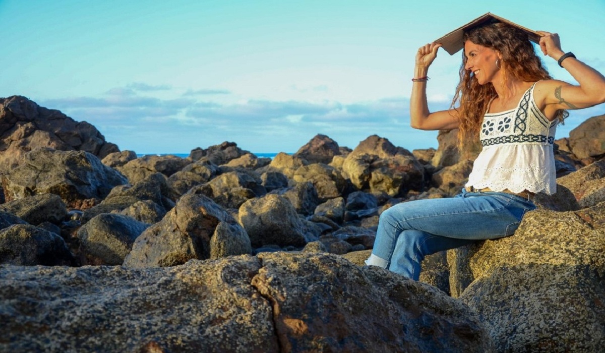 Los ‘Animales Animados’ de Begoña Perera se apoderan de la Biblioteca Municipal de Guía