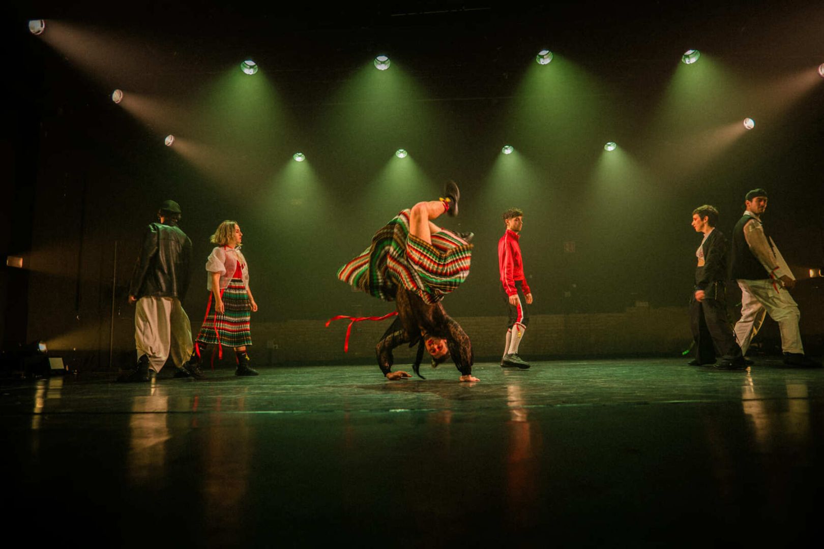 Danza tradicional y baile urbano se entrelazan en el Teatro Guiniguada con ‘Fandango Reloaded’