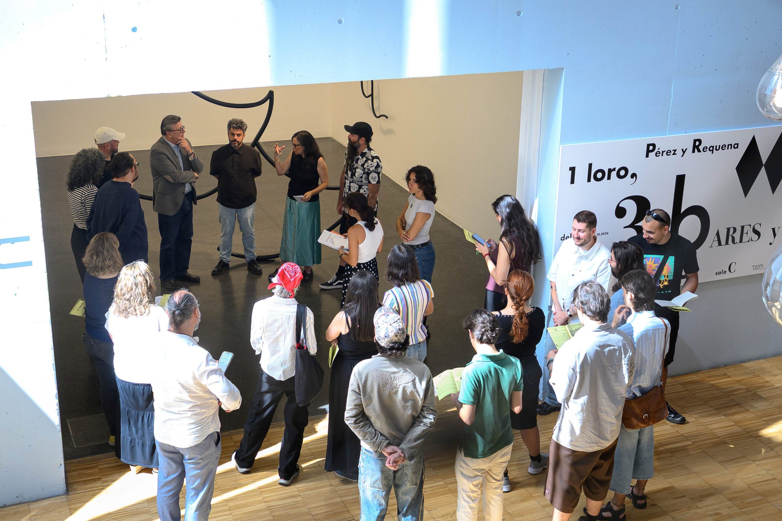 El museo TEA inaugura Un loro, tres bares y dientes de oro, un proyecto expositivo de Pérez y Requena