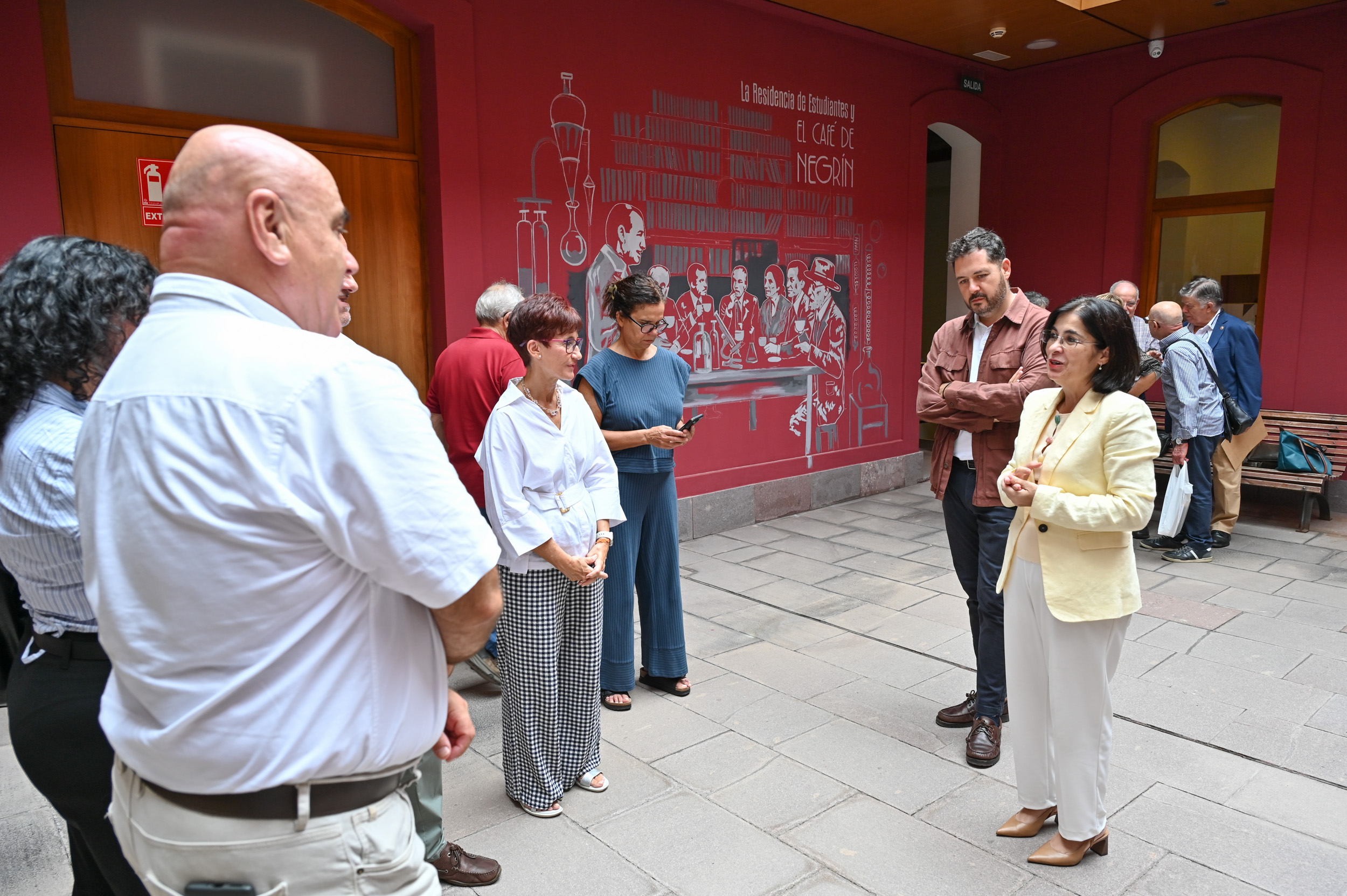 La alcaldesa asiste a la presentación de «La cartografía de la Guerra de España» de la Fundación Juan Negrín