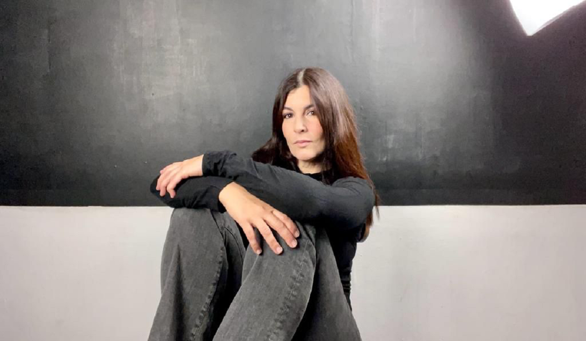 La escritora Sarah Babiker y la dramaturga Rosa Escrig abren el Ciclo «¿A quién pertenece la ciudad?» con un debate desde “el barrio contado”